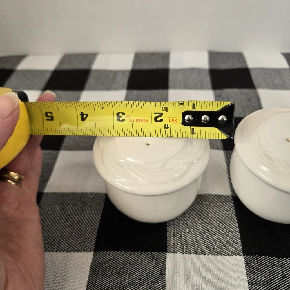 Pfaltzgraff Acadia Salt And Pepper Shaker Set White Stoneware No Chips Or Cracks